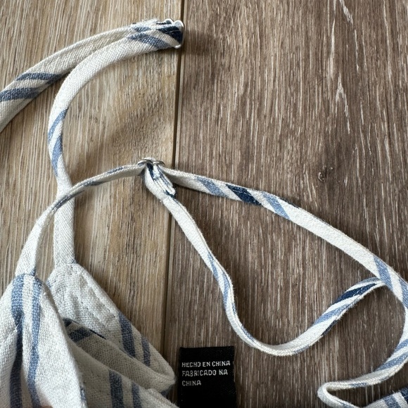 Forever 21 cute button dress excellent condition. - Picture 6 of 9